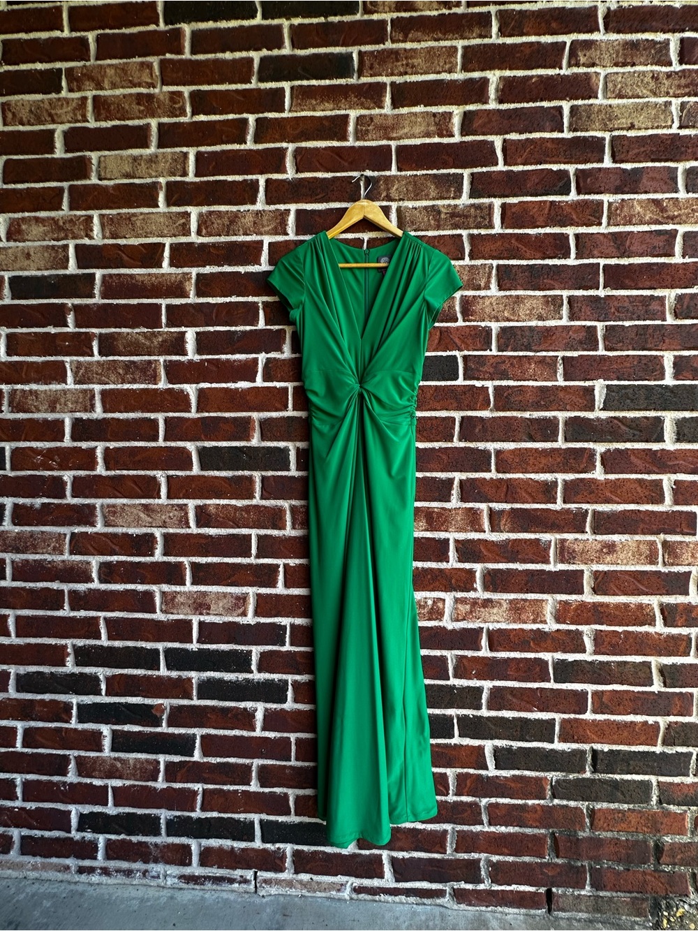 Vince Camuto Emerald Green Twist-Front Maxi JUMPSUIT
